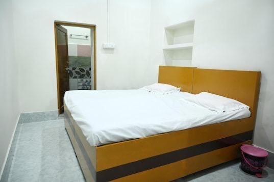 The Hotel Ambassador Inn Varanasi Esterno foto